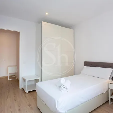 Comodo 5 Apartment *