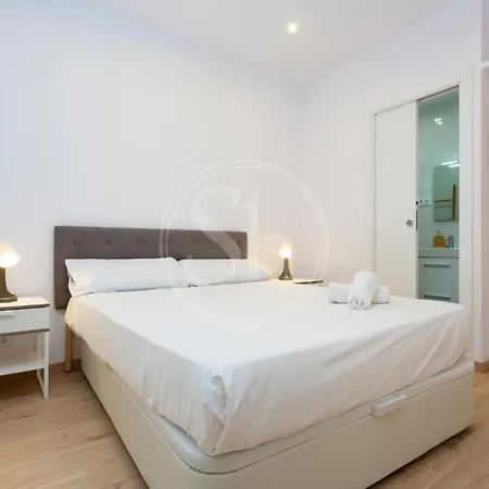 Comodo 5 Apartment Barcelona