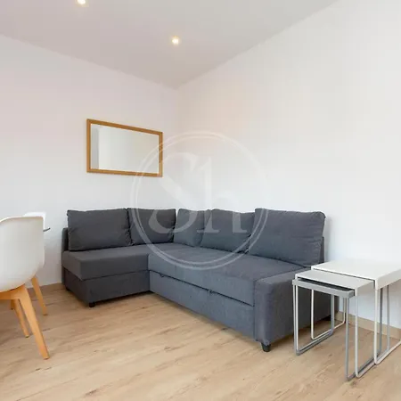 Comodo 5 Apartment *
