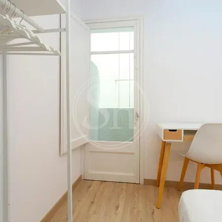 Comodo 5 Apartmán *